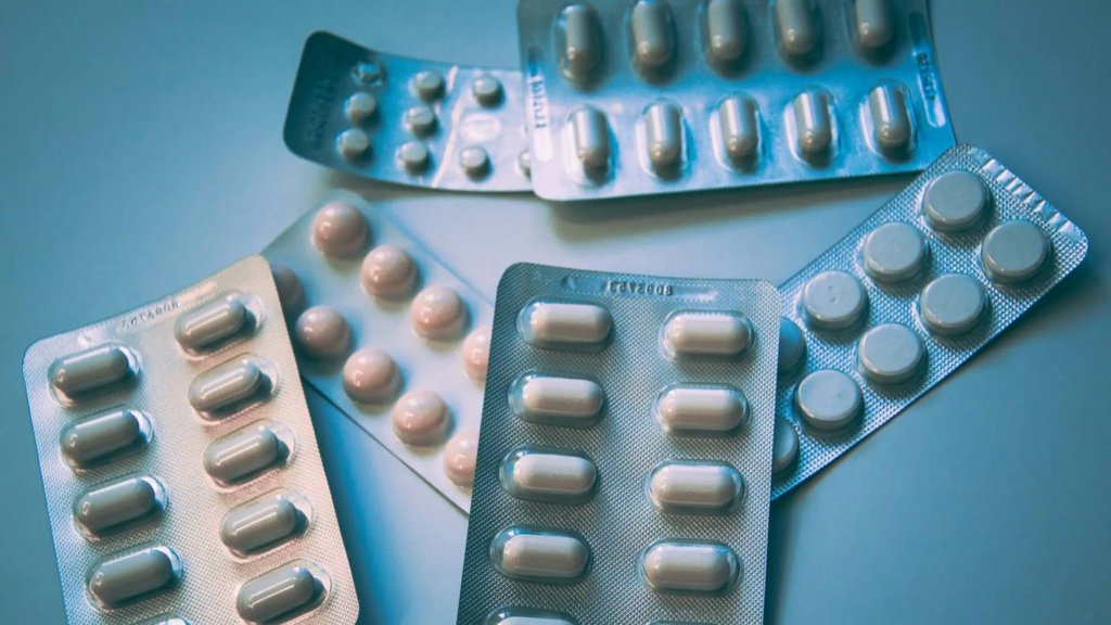 Cofepris advierte sobre robo de insulina, vacunas y fármacos para el asma