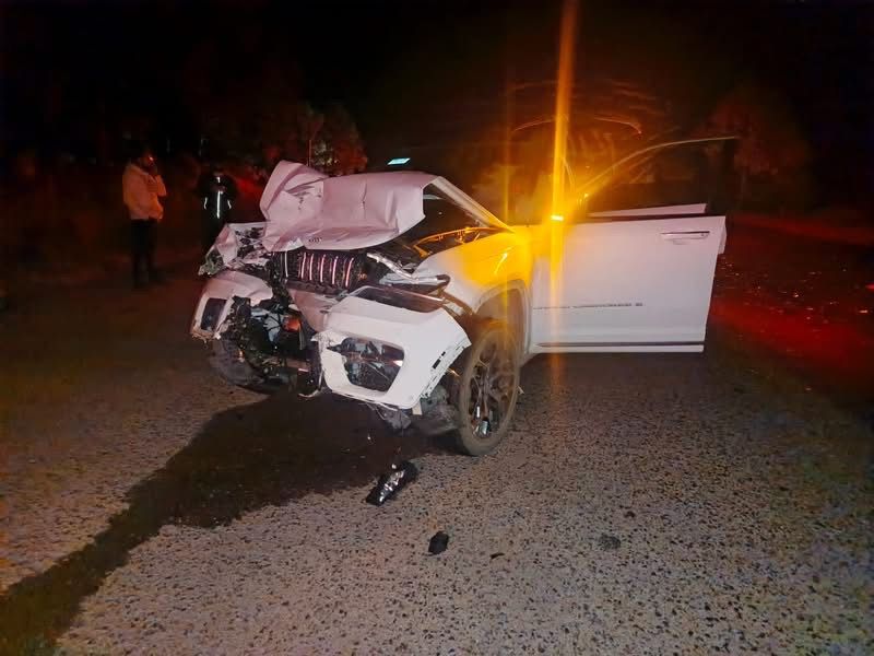 Atienden accidente en carretera libre a Mazatlán