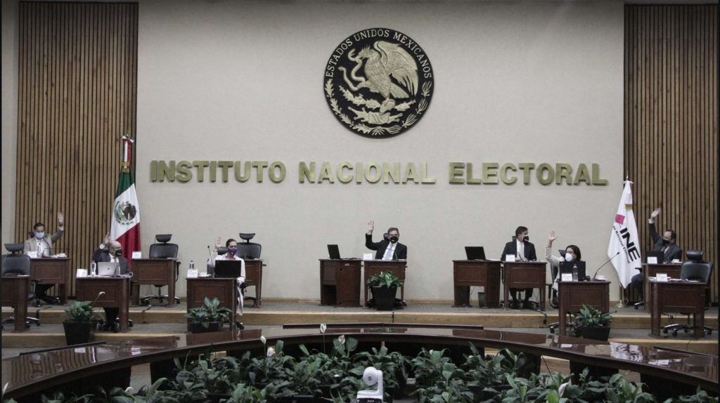El INE multa con 10.5 millones a partidos políticos