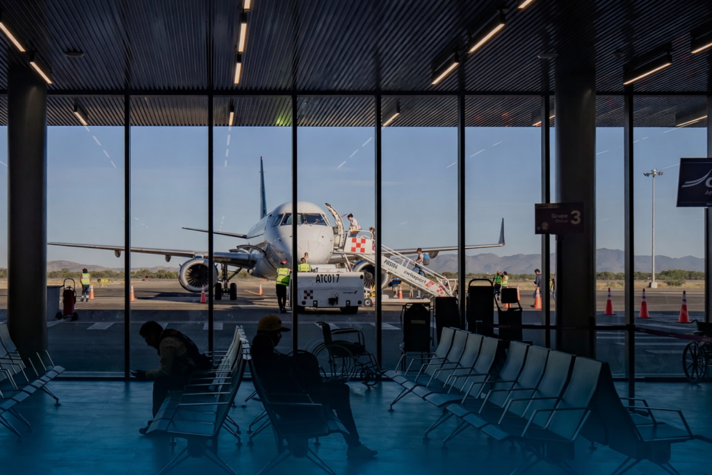 Volar deja de ser lujo: pasajeros crecen 20% en aeropuerto de Durango