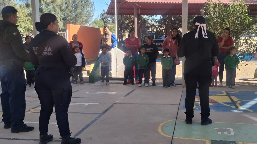 Imparten Plática Sobre Prevención Vial y Autocuidado en Santa Cruz de Guadalupe