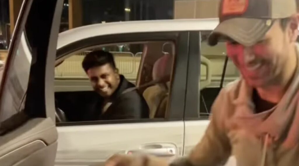 Enrique Iglesias detiene el tráfico para cumplir el sueño de un fan