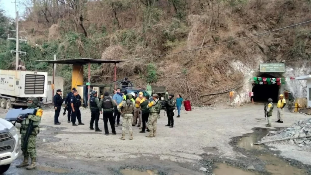 CAMIMEX despliega brigadas para rescate de mineros atrapados en Sinaloa