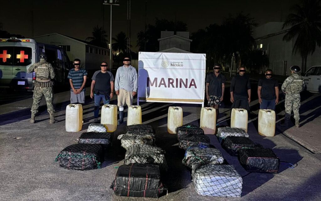 Marina decomisa 650 kg de cocaína en costas de Michoacán; hay 6 detenidos