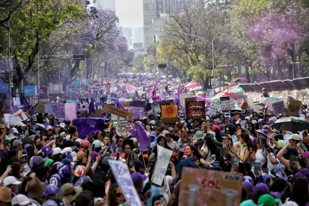 Segob pide a estados garantizar derechos humanos durante marchas del 8M
