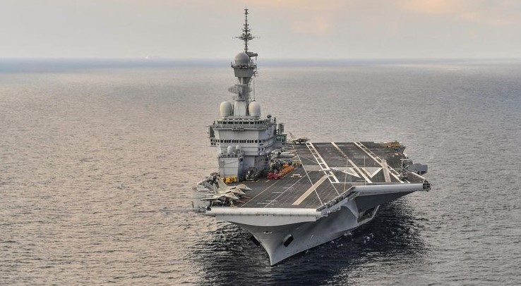 Francia Envía Fuerzas Militares al Canal de Suez