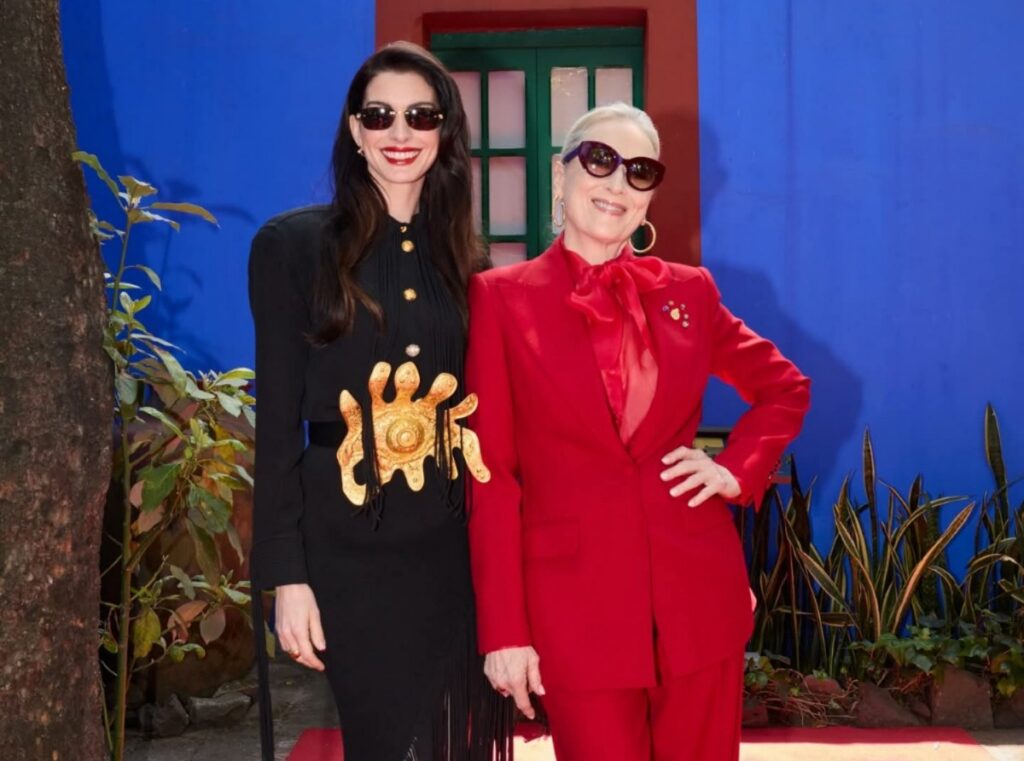 Anne Hathaway y Meryl Streep inician en México la promoción de El diablo se viste a la moda 2