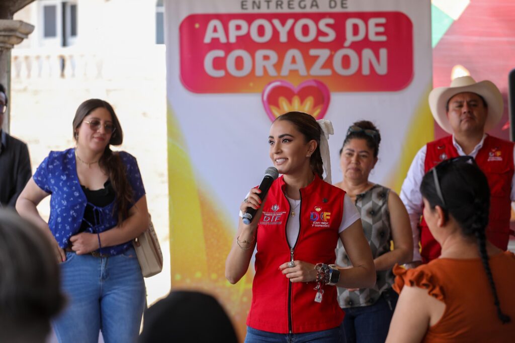Marisol Rosso acerca apoyos, servicios y atención directa a 100 comunidades de Durango capital