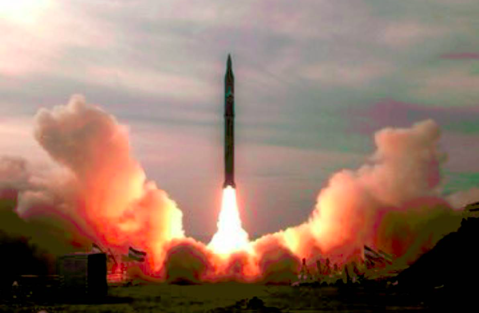 Irán utiliza por primera vez el misil Sejil en ataque contra Israel