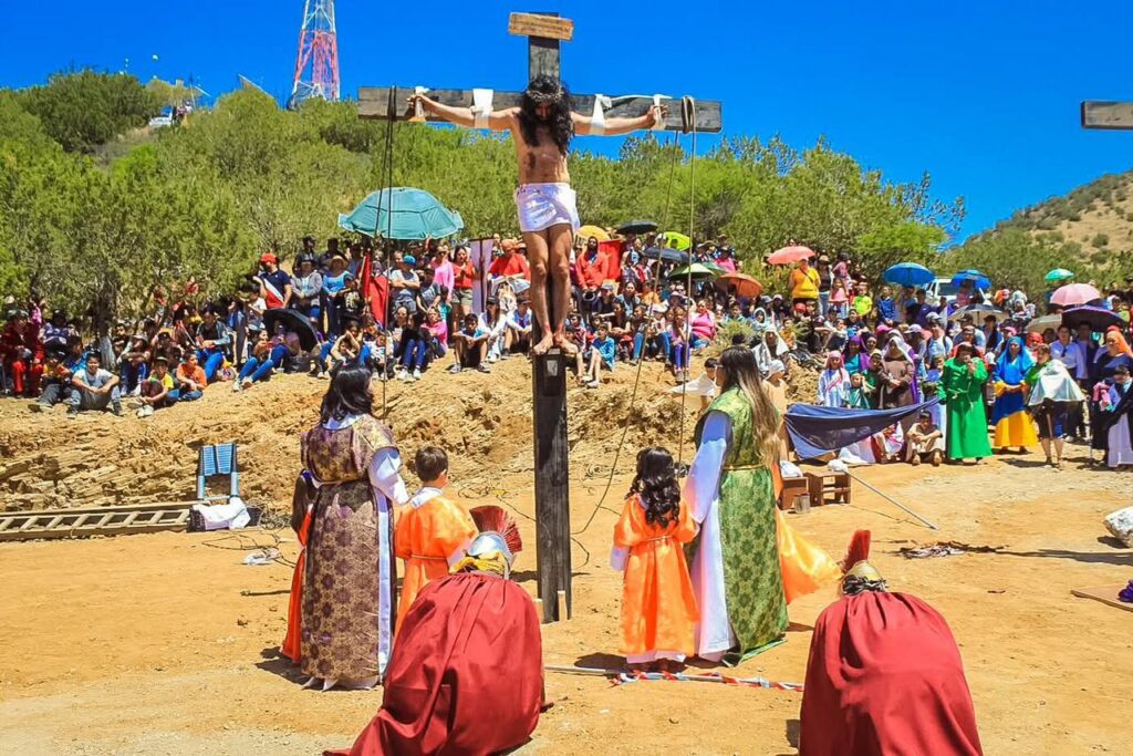 Listos para Viacrucis Viviente de Santa Bárbara, te invitamos