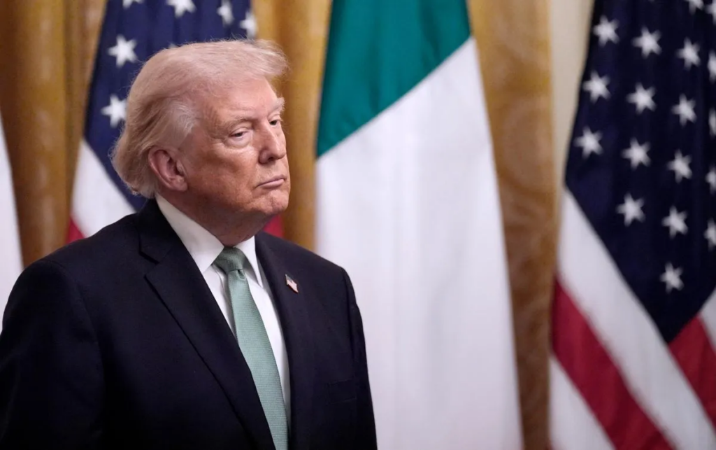 Fiscales impulsan ley para obligar a Trump a devolver aranceles