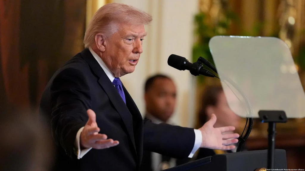 Trump lanza advertencia sobre el futuro líder de Irán