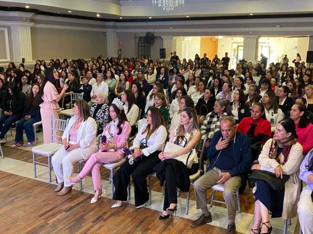 Selene Soto inspira a más de 300 mujeres en Santiago Papasquiaro