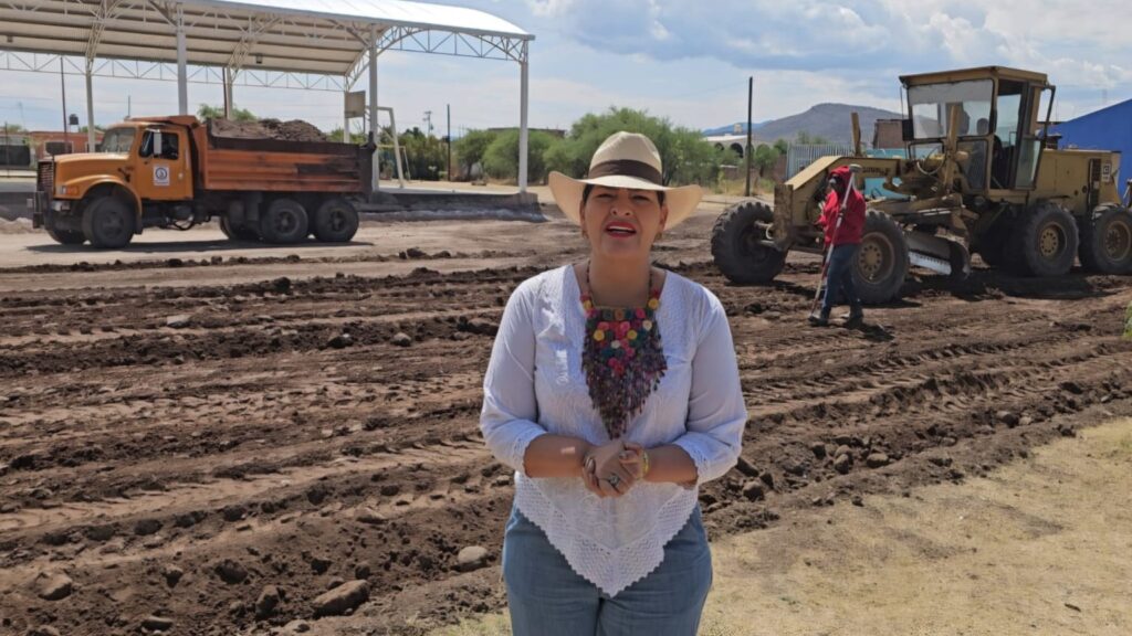Impulsan al deporte; inicia construcción de cancha de fútbol rápido en Nombre de Dios