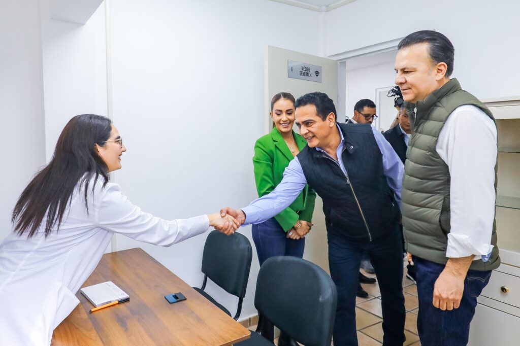 Esteban, Marisol y Toño abren las puertas del CEDEFAM y CAI por el bienestar en Durango.