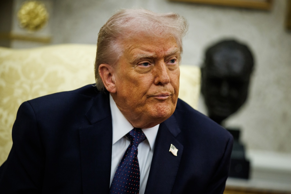 Trump asegura que los ataques en Irán continuarán indefinidamente