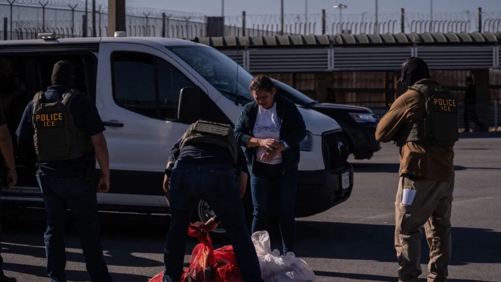 Detenciones migratorias en EU superan las mil diarias en 2026