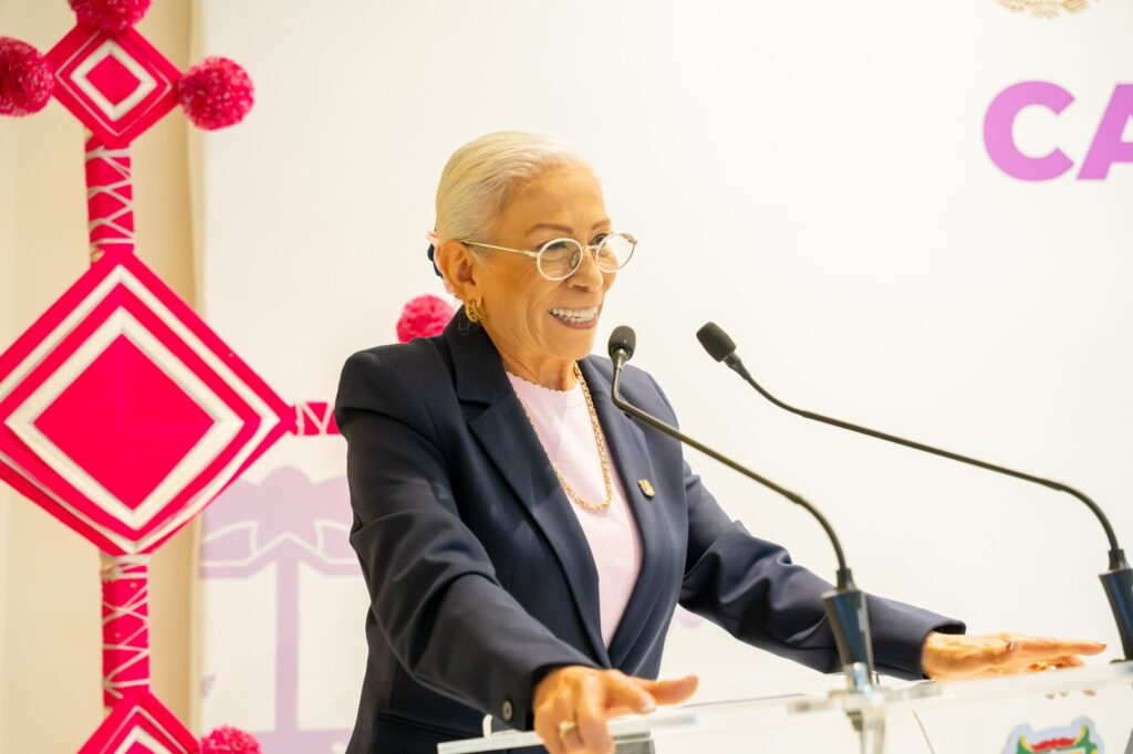 Beatriz Estrada fortalece la asistencia social con capacitación a los 20 DIF municipales