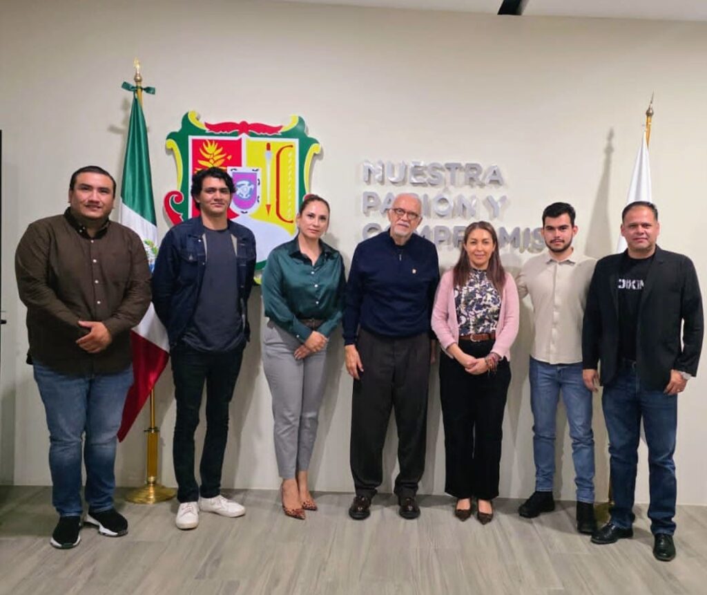 Miguel Ángel Navarro sostiene reunión de trabajo con la rectora de la Universidad Tecnológica de la Costa