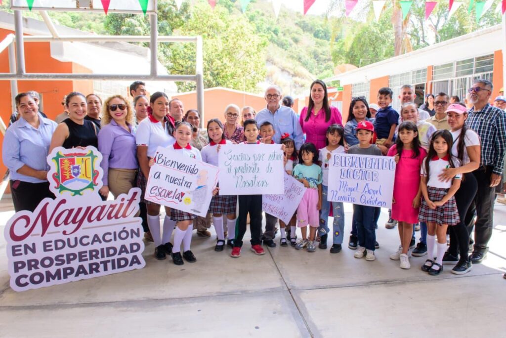 Inician obras en la Primaria 24 de Febrero de Tepic para mejorar condiciones escolares