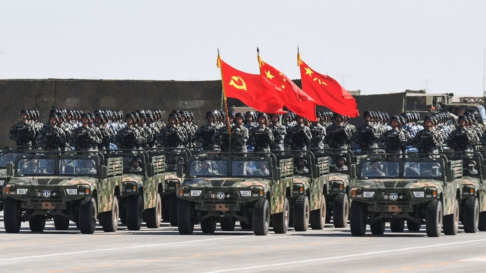 China eleva su gasto militar a 277 mil millones de dólares en 2026