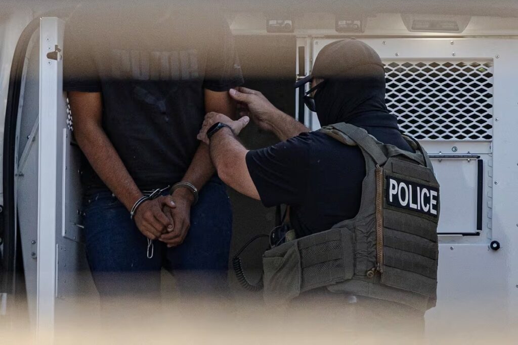 ICE prepara red nacional de centros propios para detener migrantes