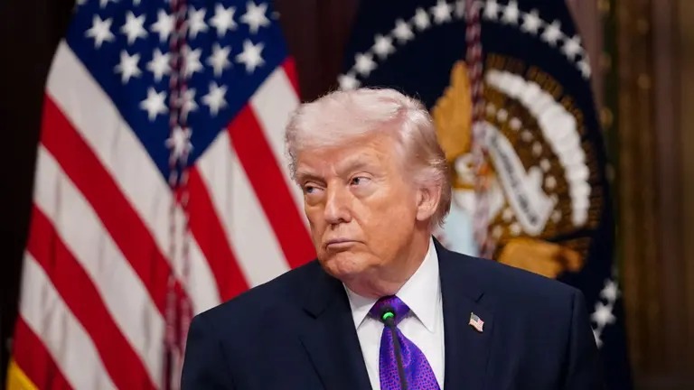 Corte determina que gobierno de Trump debe reembolsar aranceles cobrados a empresas
