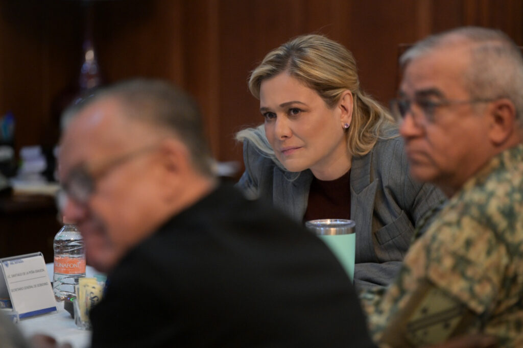 Maru Campos encabeza sesión de la Mesa de Seguridad en Palacio de Gobierno