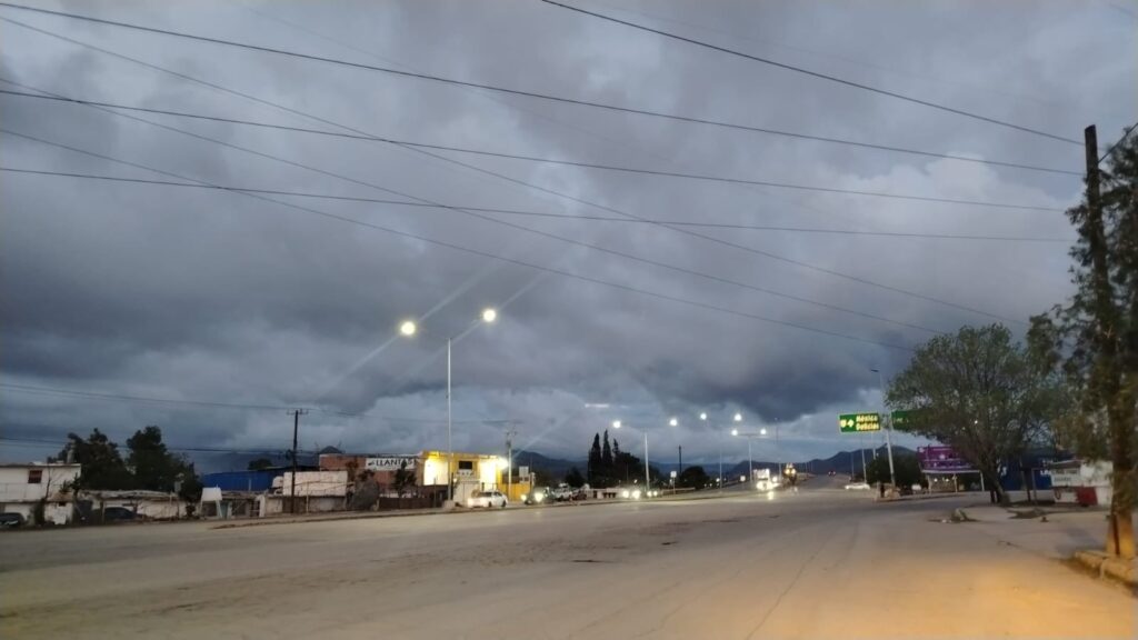Emite Protección Civil alerta preventiva por descenso de temperaturas, viento fuerte y lluvia para el fin de semana