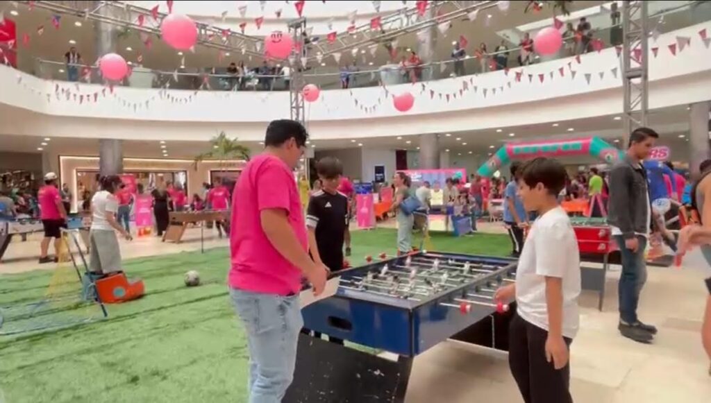 Caravana Mundialista llega a Plaza Galerías y enciende la fiesta rumbo al Mundial 2026
