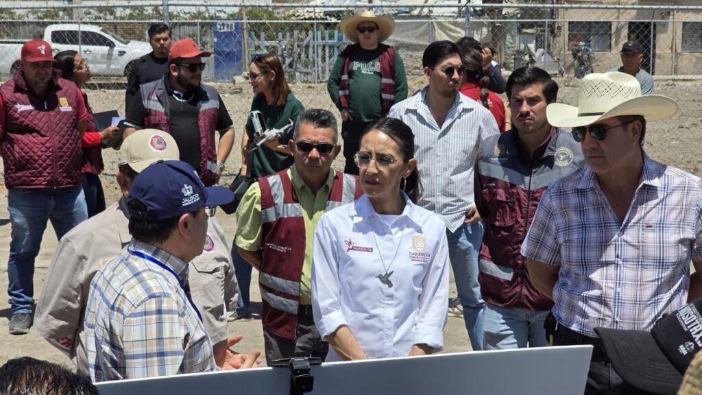 Supervisan limpieza en la Presa de Las Pintas tras más de una década sin intervención
