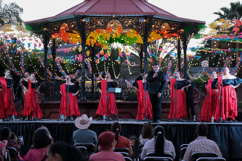Inicia “Tequila en Concierto” con velada musical en la plaza principal