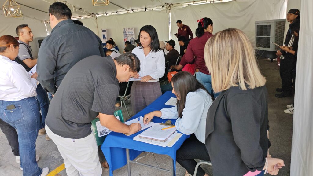 Gobierno acerca empleo y capacitación en La Laguna con vacantes y vinculación a empresas