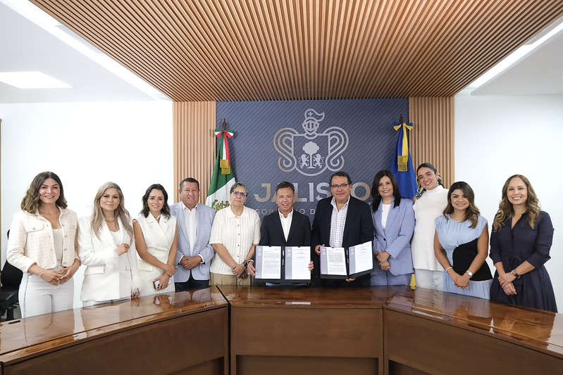 Lemus enviará iniciativa al Congreso; transporte gratuito y salud universal para niñas y niños en Jalisco