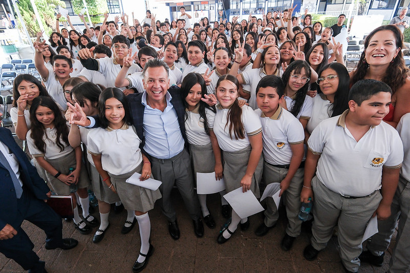 Jalisco suma esfuerzos para garantizar agua en escuelas
