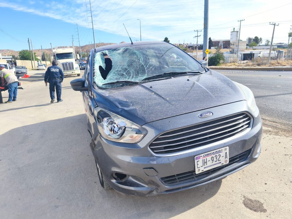 Brutal descuido: conductor de camión es atropellado en el Periférico