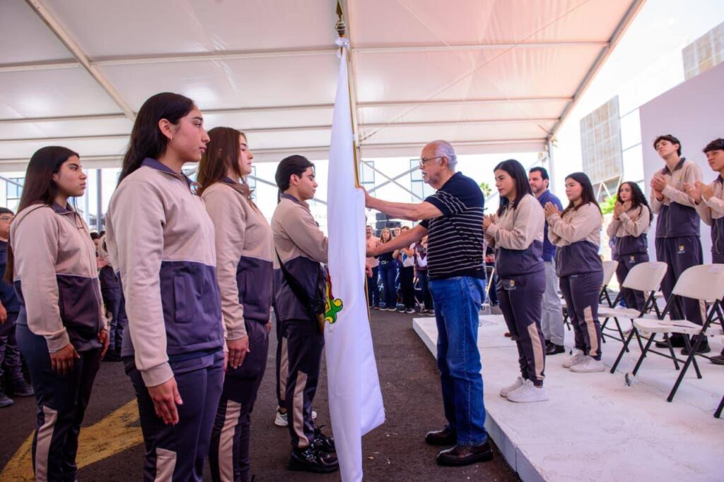Miguel Ángel Navarro encabeza abanderamiento de delegación nayarita rumbo a Olimpiada Nacional CONADE 2026