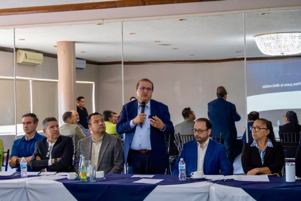 Participa Gobierno de Parral en mesa regional para fortalecer la política de desarrollo productivo en Chihuahua
