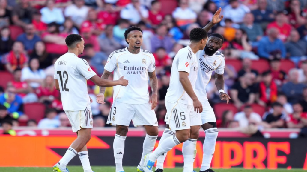 El Madrid tropieza en casa y complica la pelea por el título