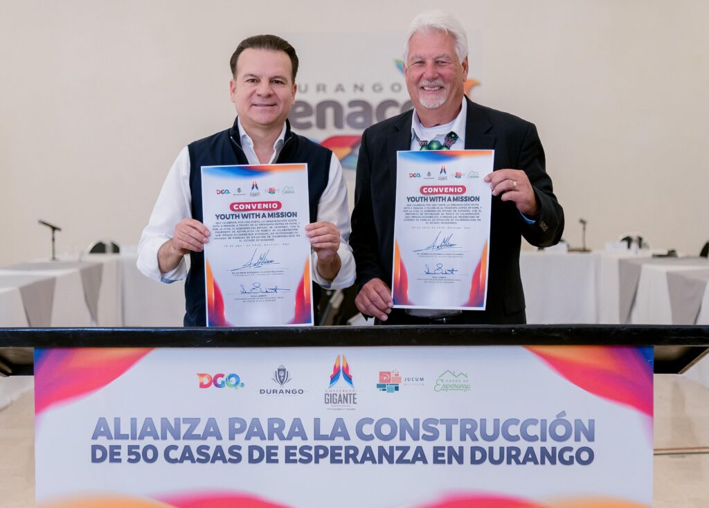 Esteban anuncia 50 viviendas gratuitas en Durango con inversión internacional de 2 mdd