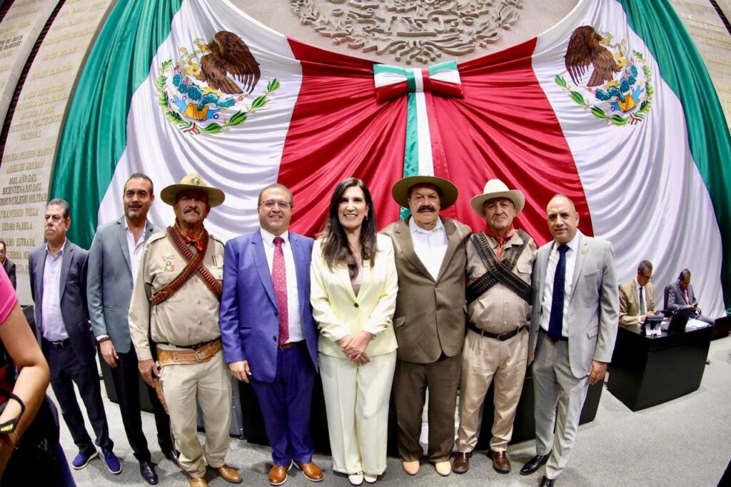 Alcalde Salvador Calderón presenta las Jornadas Villistas 2026 en el Congreso de la Unión