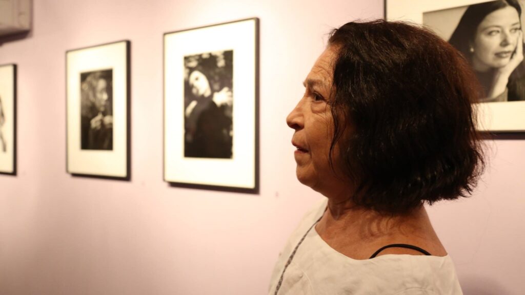 Lucero González presenta “Llama en los ojos”, un recorrido de 30 años de fotografía y activismo