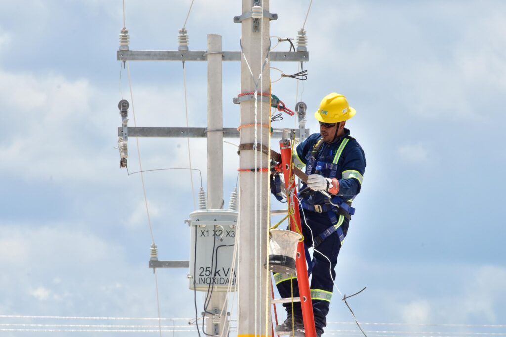 CFE anuncia corte de luz este domingo en cinco municipios de Durango