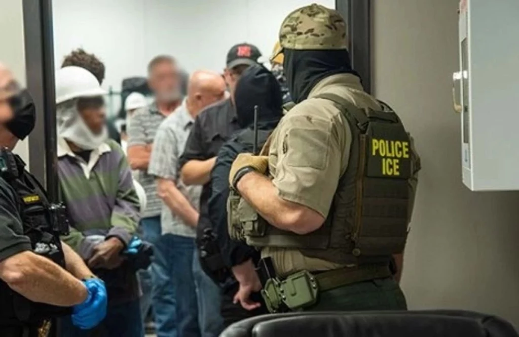 Migrantes bajo custodia de ICE denuncian violaciones a derechos y buscan apoyo legal