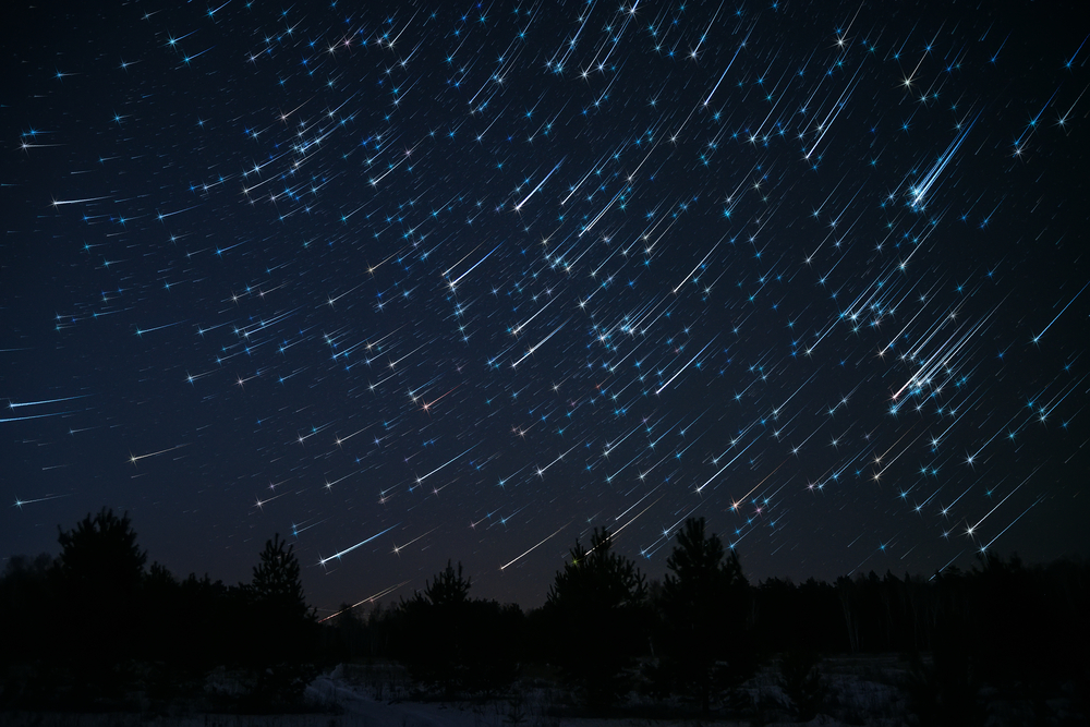 Abril traerá dos lluvias de estrellas visibles en el cielo nocturno: Líridas y Pi-Púppidas