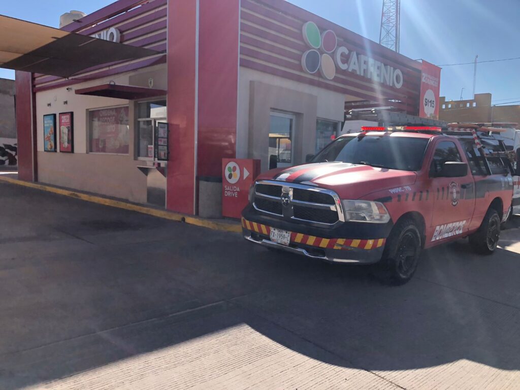 Identifican al que falleció mientras esperaba le sirvieran su bebida en Caffenio