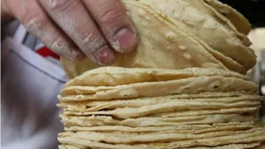Agricultura y Profeco rechazan motivos para subir precio de la tortilla