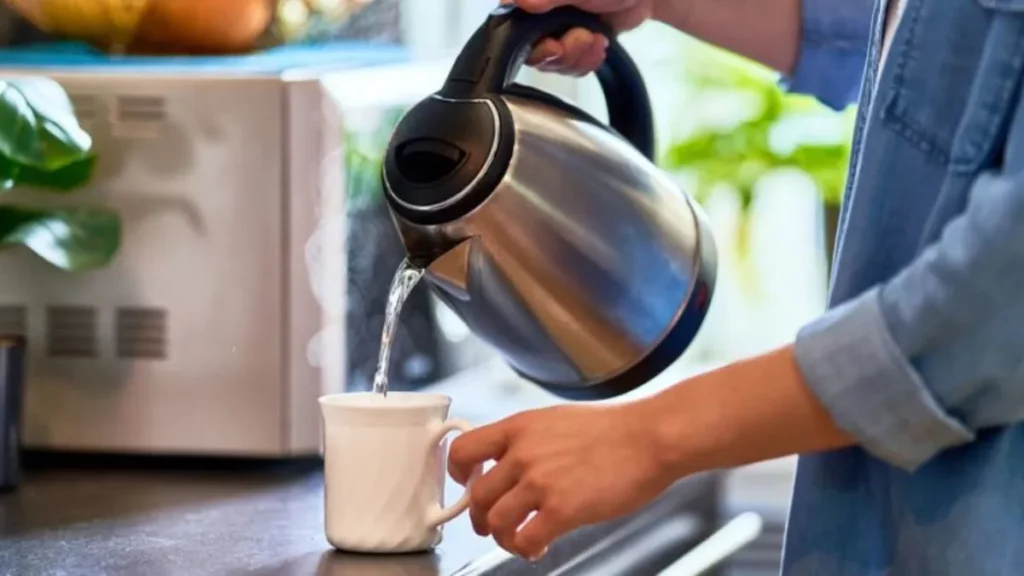 ¿Agua tibia en ayunas? Los beneficios según la medicina tradicional china