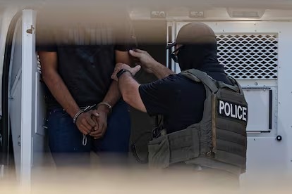 Tribunal de EU frena detención sin fianza de migrantes impulsada por Trump