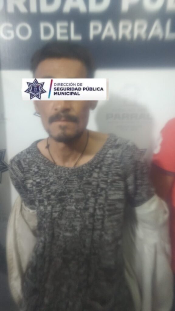 Detienen a hombre por conducta agresiva y faltas administrativas en pleno centro